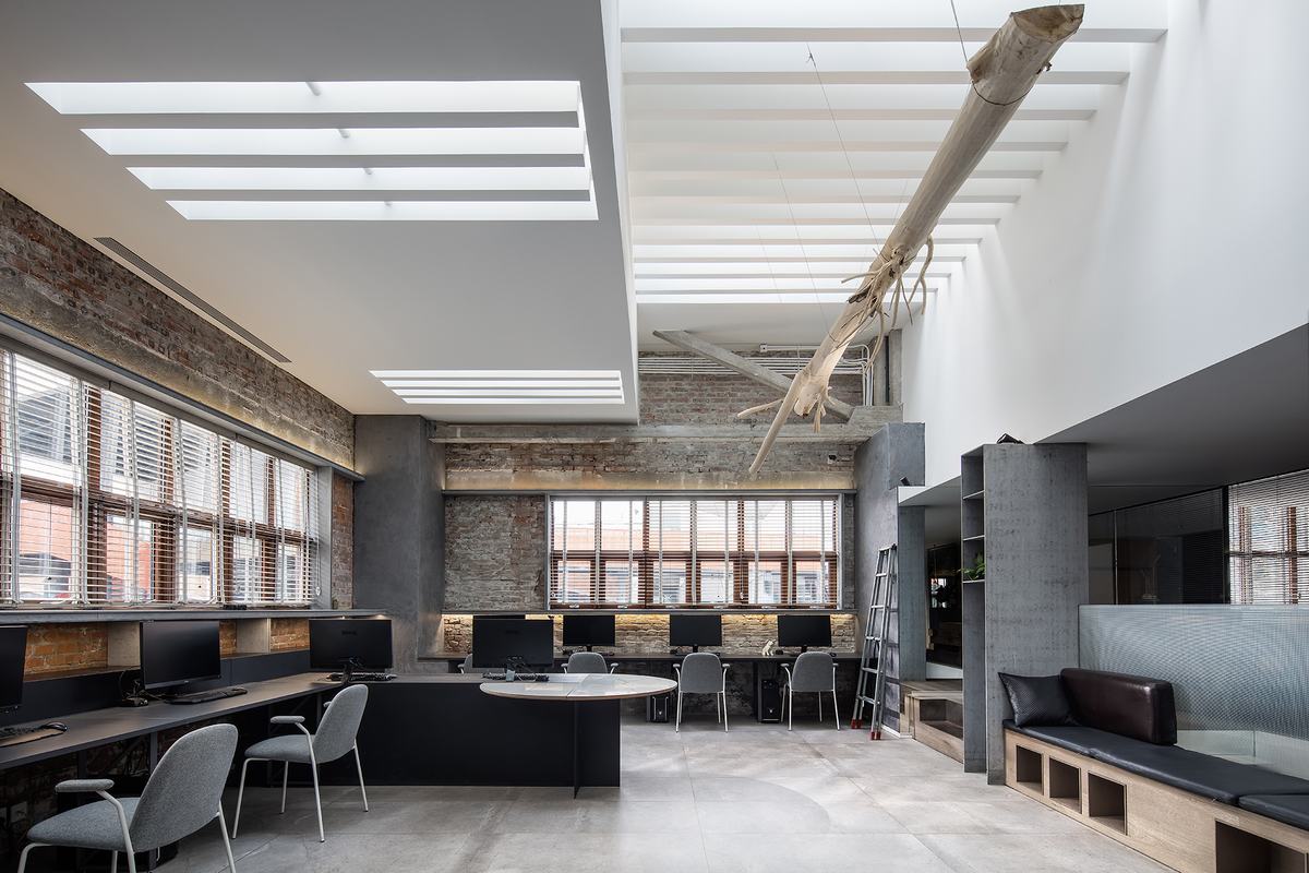 工業(yè)風辦公室，時尚與實用的完美融合